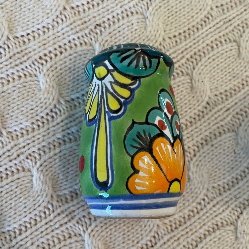 Talavera pottery salt pepper shakers colorful ceramic Mexico handcrafted blues - Picture 6 of 11